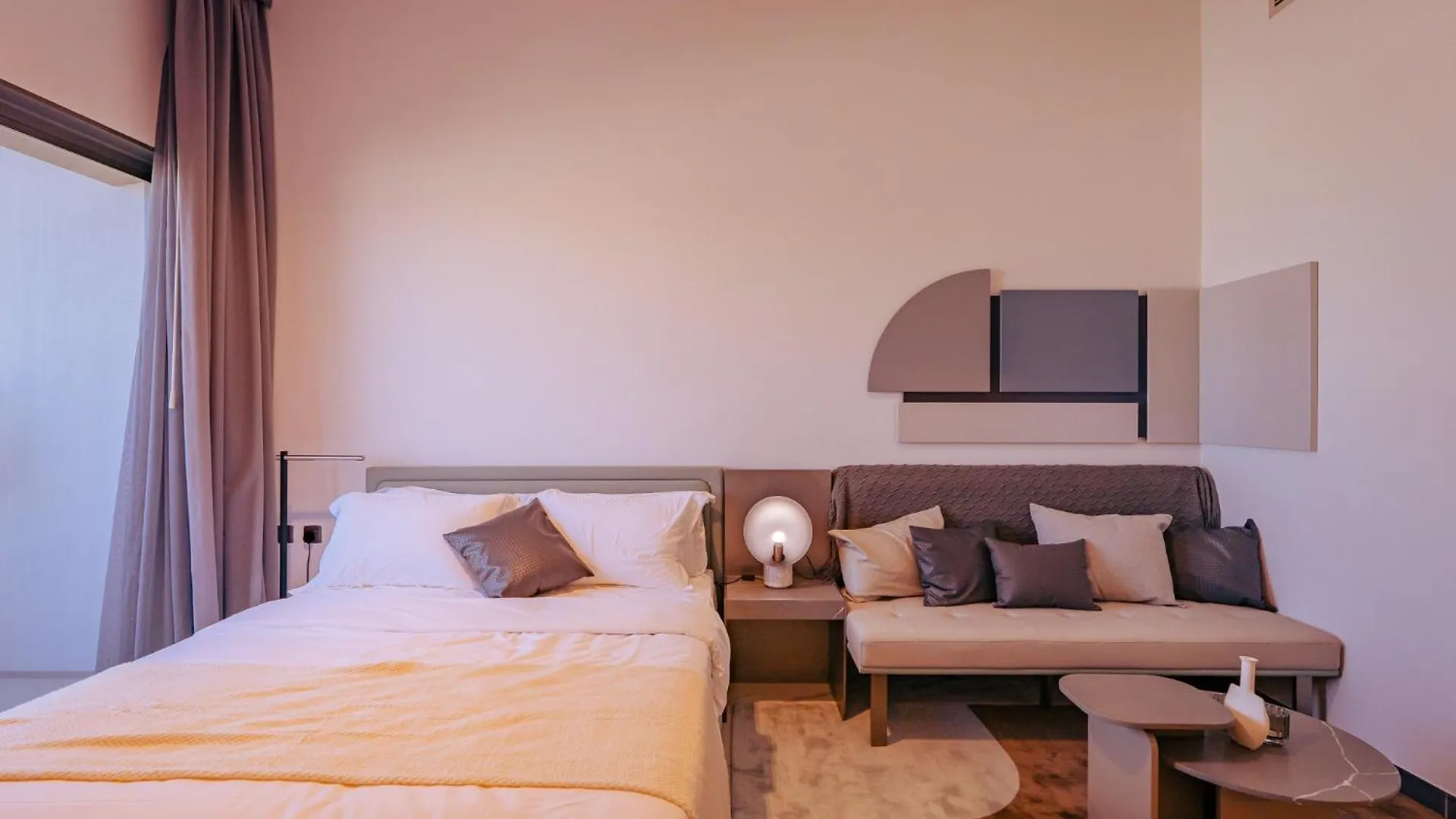 Voyage Studio In Mag City Dubai 0*,