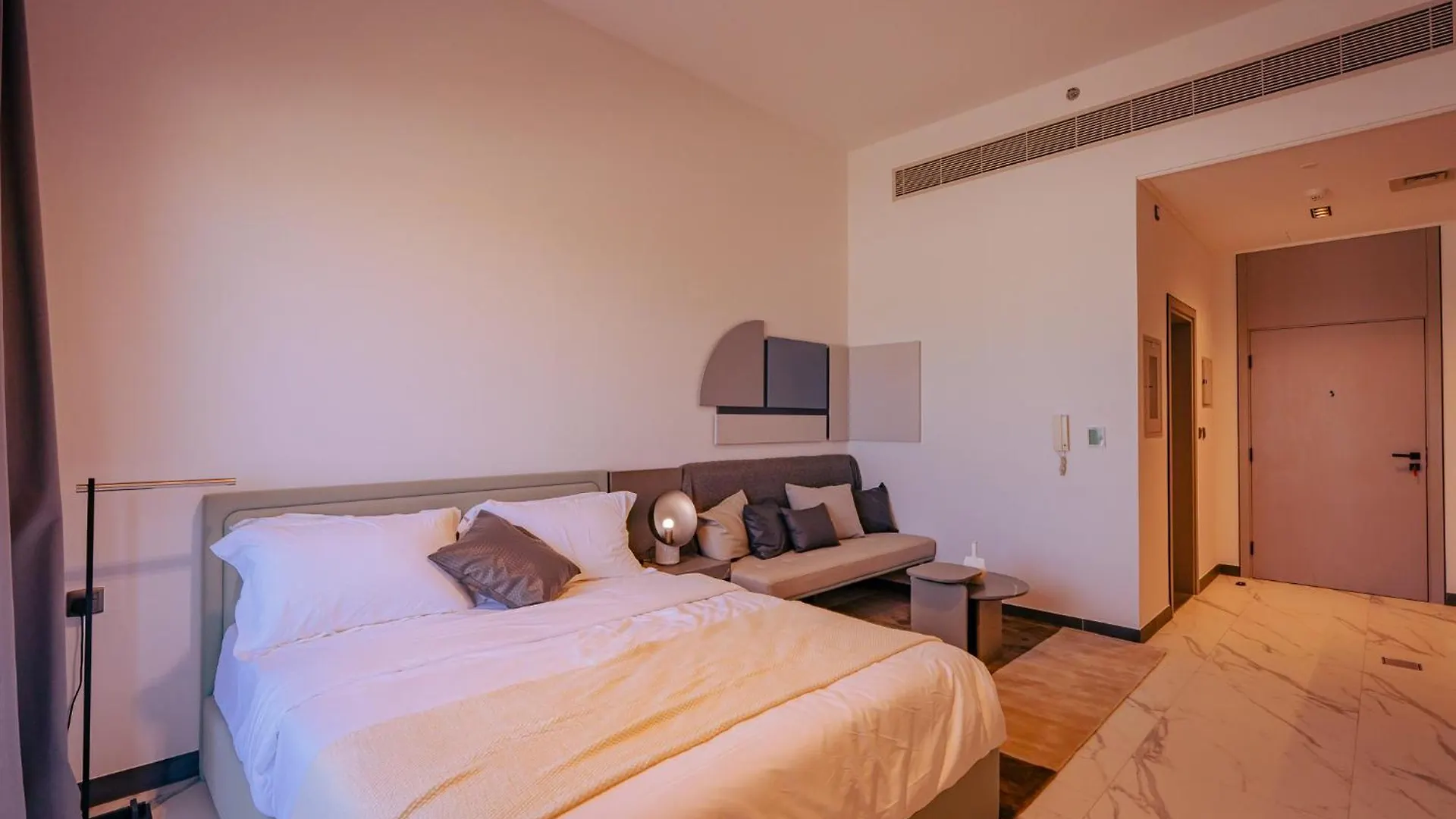Apartment Voyage Studio In Mag City Dubai